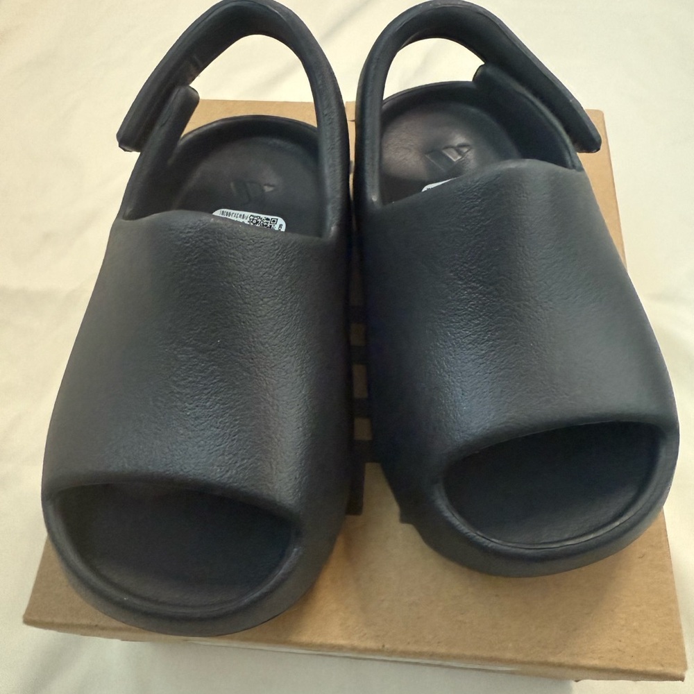 Yeezy Slides Infant Sz 7K